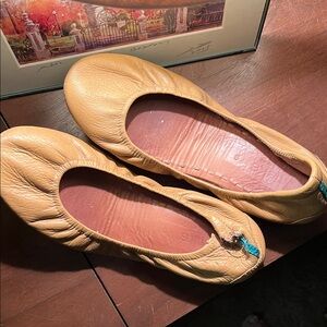 Women's Tan Leather Loafers camel size 9